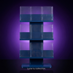 Expositor moderno para tarjetas Ultra Pro 3x3 azul, fondo morado con frase Luce tu colección