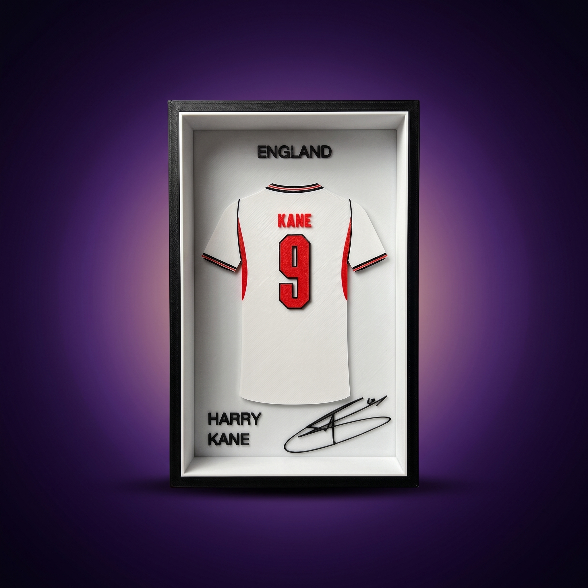 Marco de camiseta Harry Kane - Inglaterra, foto de estudio fondo morado
