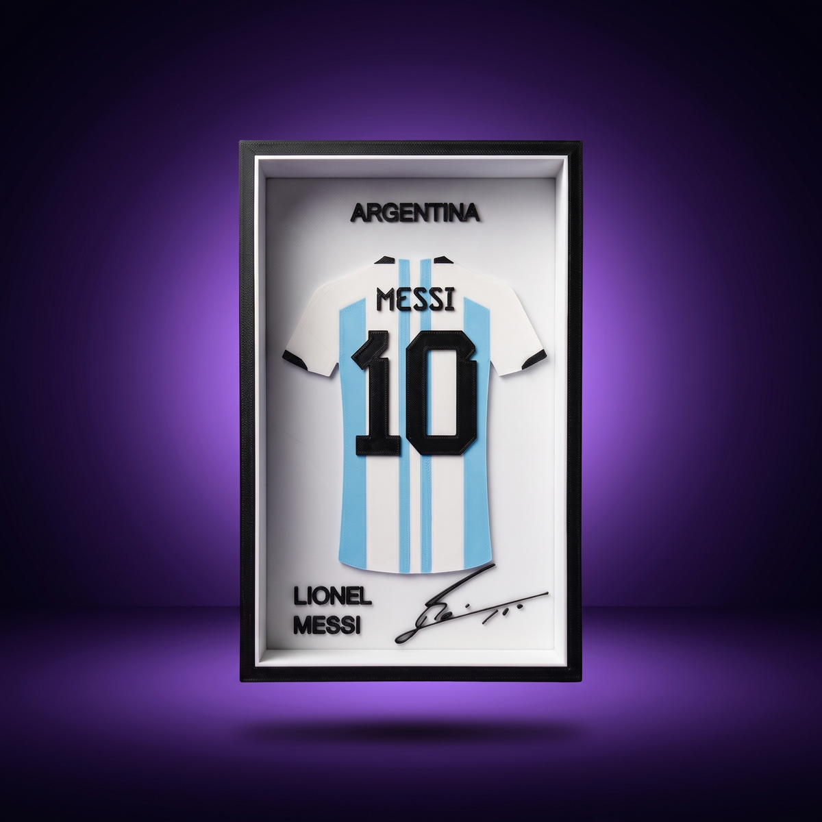 Marco de camiseta Lionel Messi - Argentina, foto de estudio fondo morado