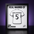 Cuadro camiseta Jude Bellingham Real Madrid, foto de estudio fondo morado